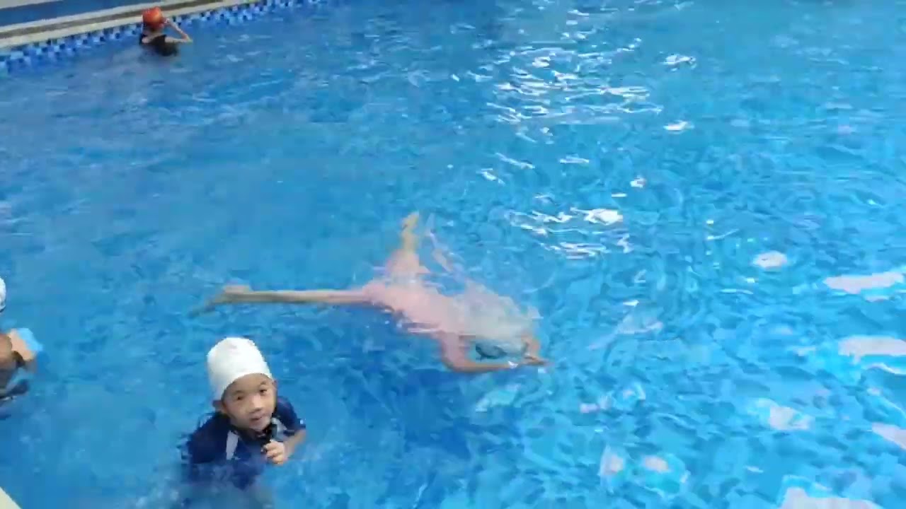 Cup đã hết bể, Kem 1 vòng