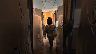 Flying Singapore Airlines Suites #firstclass #flight #singaporeairlines