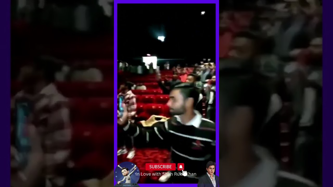 Jhoome Jo Pathaan - Public Reaction in Theatre | In Love with Shah Rukh Khan 