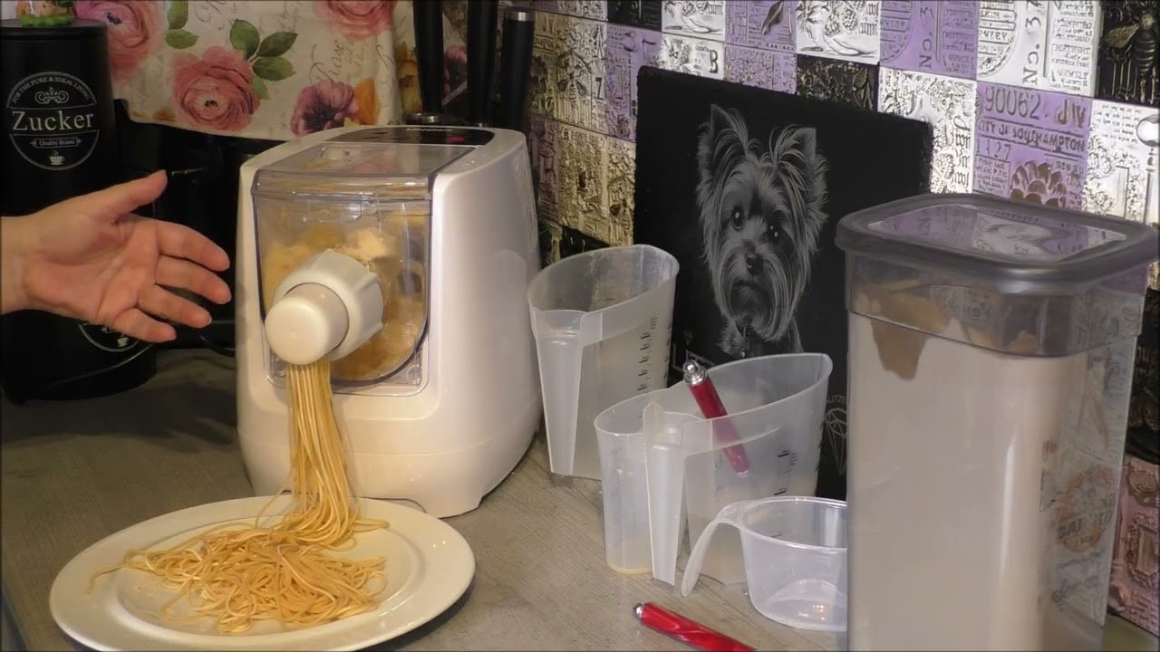 Приготовьте домашние спагетти с помощью машинки для приготовления пасты Nora от Unold.