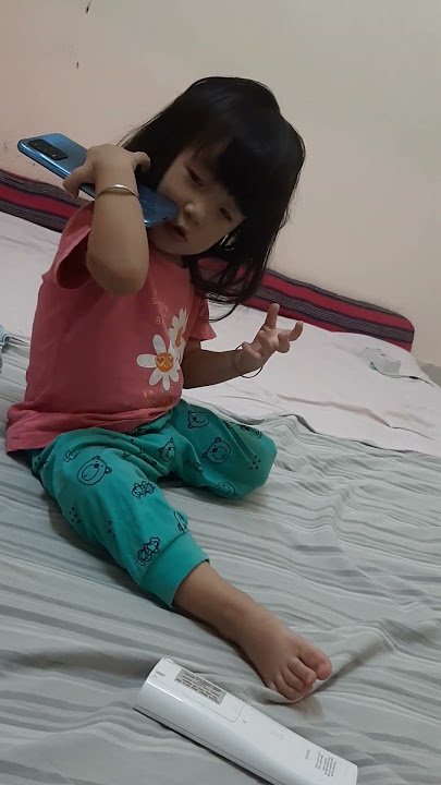 cutie pie playing alone tonight