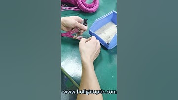 Remove the Glue on the Ferrule in Preparation for Polishing 💌 beta@holightoptic.com #MPO #Fiber