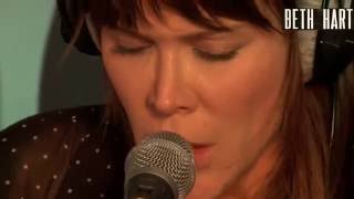 Beth Hart - Tell Her You Belong To Me (Live Acoustic)