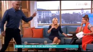 Steven Tyler Voice smashes Camera Lens on This Morning