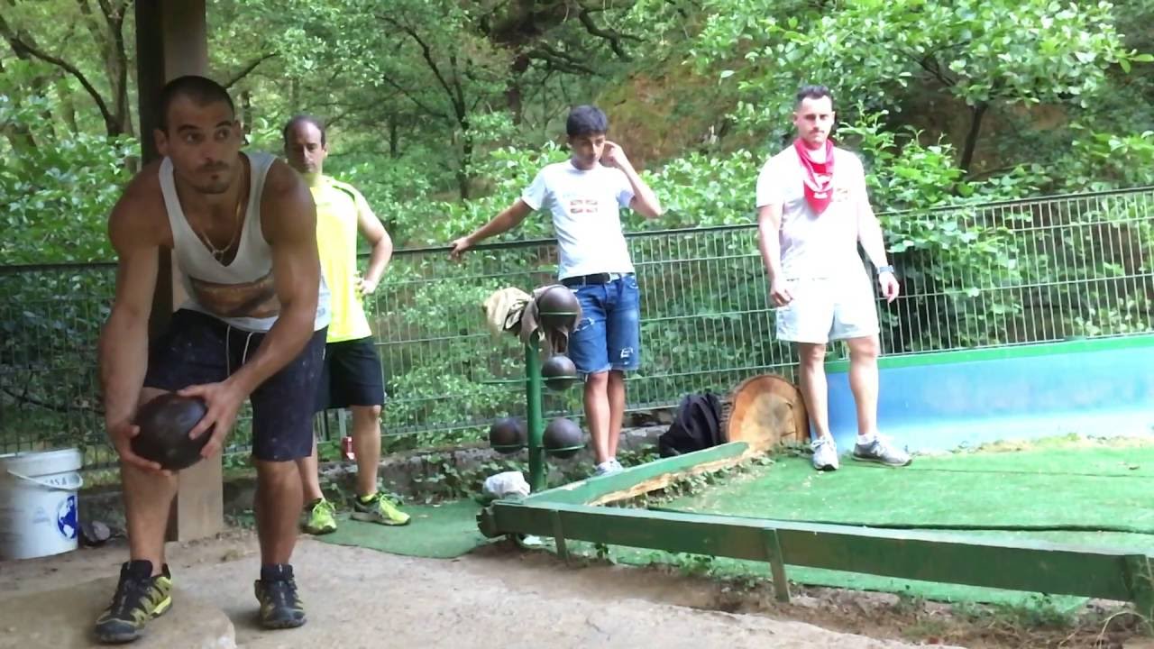 Torneo femenino y social de bolos a cachete en las fiestas de El Regato