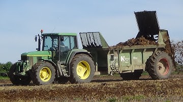 Muck Spreading with John Deeres 6900 & 7530, Fendt 716 & Manitou Loading - 3 spreaders