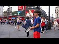 Playing tennis at 5 tourist landmarks in central London - #playwild