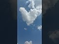 السحابة على شكل قلب