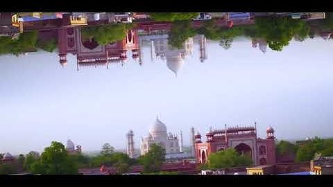 Parallel effect in Adobe Premier Pro