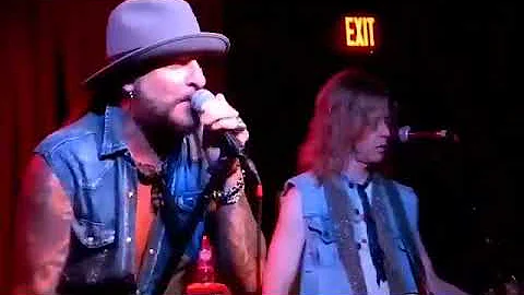 Nashville's Thee Rock N' Roll Residency performs V...