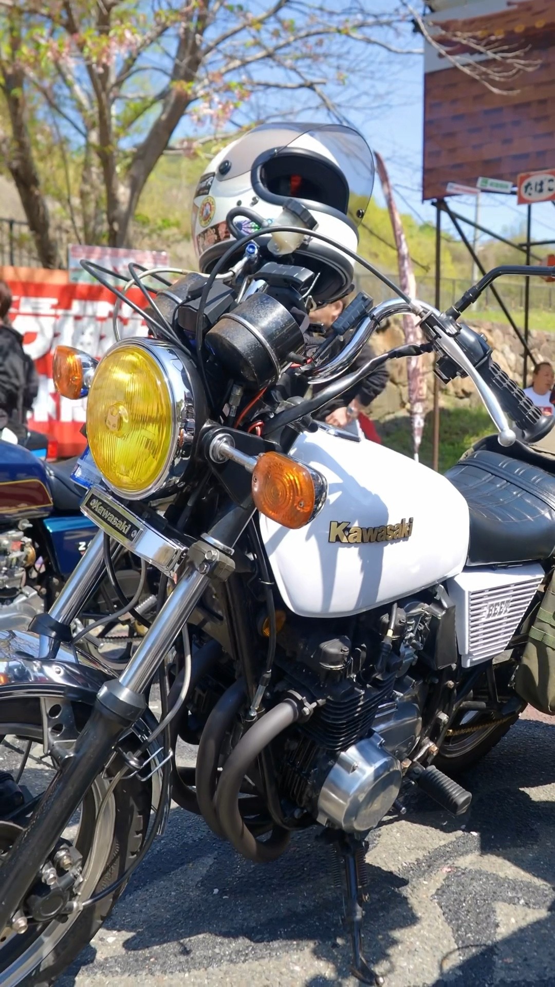 特攻の拓を思い出す❗️パールホワイトのZ400FX🤩バイク神社FX