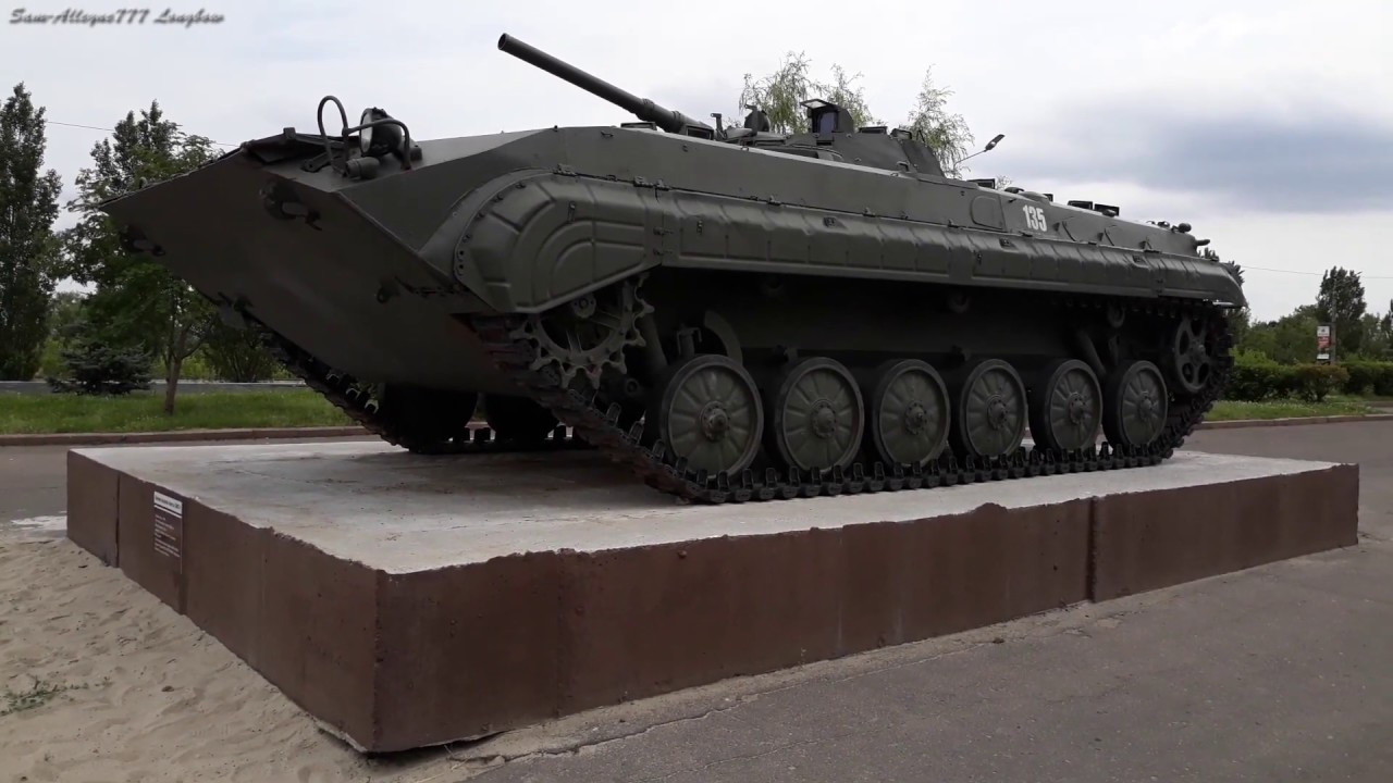 Круг на военной машине