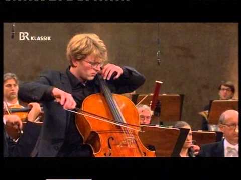 Dvorak Cello Concerto mvt 3- Julian Steckel