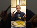 Faccio colazione con la cucina di recupero pane raffermo uova formaggio sale pepe e si volaaaaaa 🤪✈️