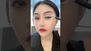 Fox Eyes stencil | Eye makeup