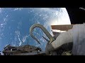 Passeggiata nello spazio con GoPro fuori dalla stazione internazionale