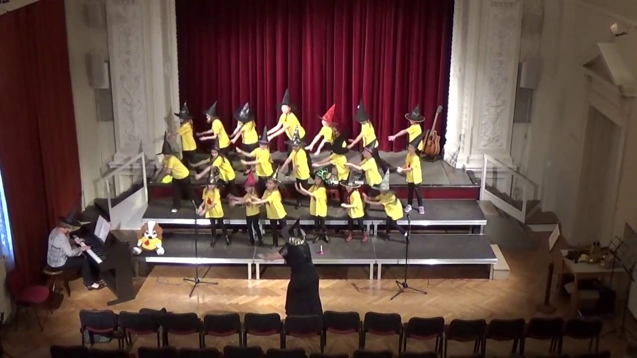 Abraka, dabraka - Ohniváček (sbormistr: Veronika Pokorná)