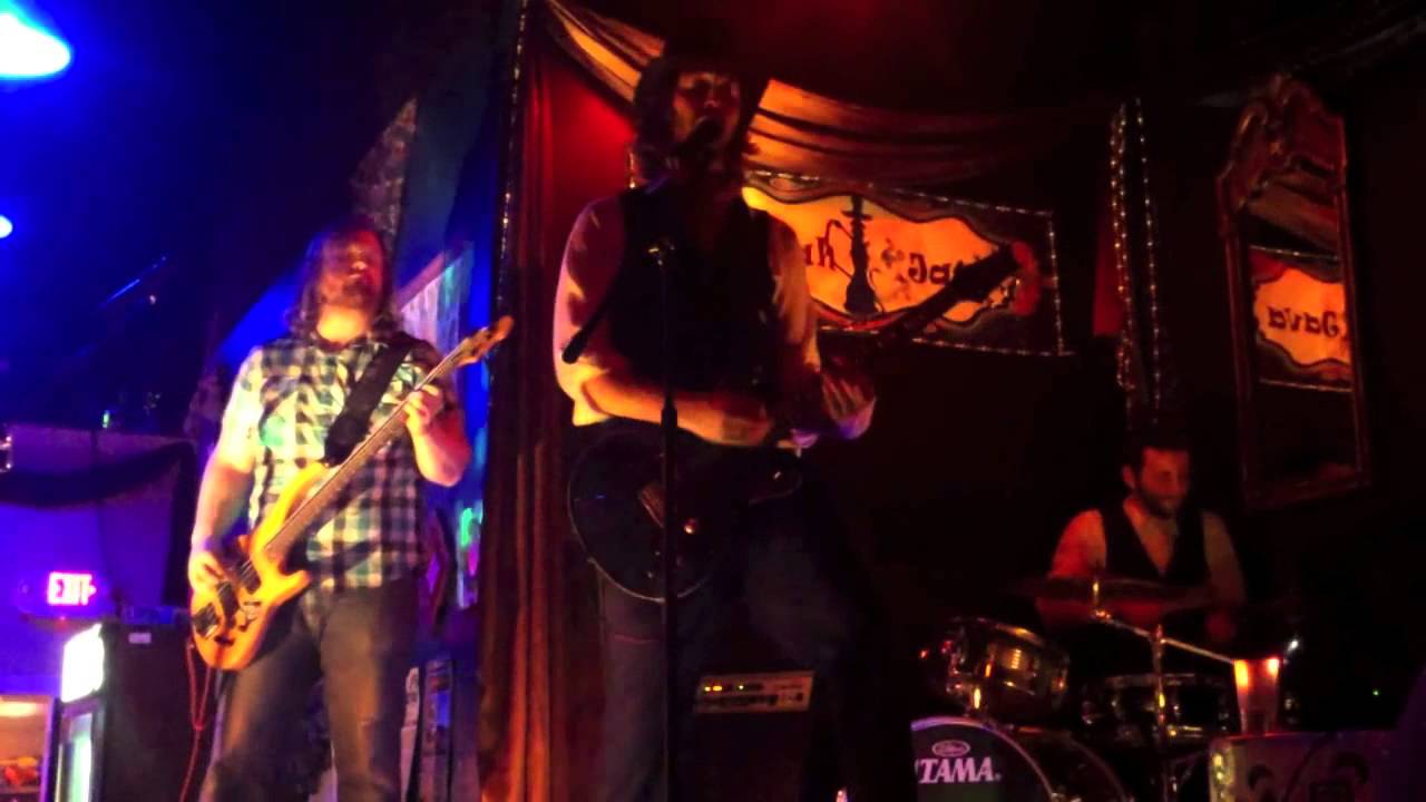 Alex Addy & The Tambourine Machine -Sean Shoots Up - YouTube