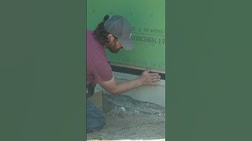 Liquid Flash at a Wall-to-Foundation Connection