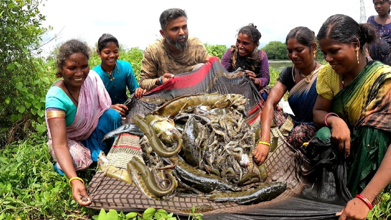 आदिवासी बहिणींनी झोळून पकडले भरपूर मासे,Tribal fishing technique,women