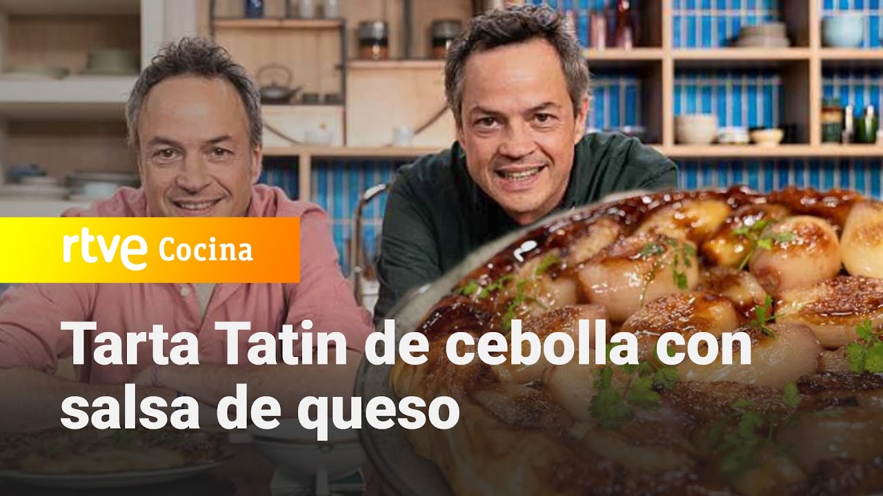 Receta de tarta Tatin de cebolla con salsa de queso - Menudos Torres | RTVE Cocina