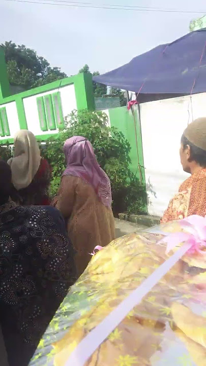 ngebesan || roti buaya tak ktingglan hkas betawi #shorts