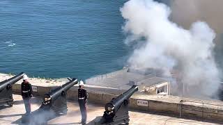 Saluting Battery - Firing All 8 Guns In Valletta