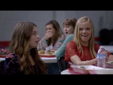 Кадр из сериала «Кобра Кай»
