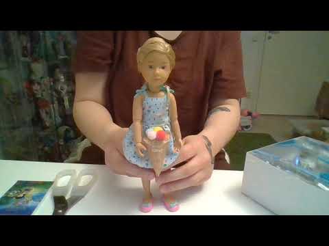 Unboxing of Kruselings, Vera Doll!