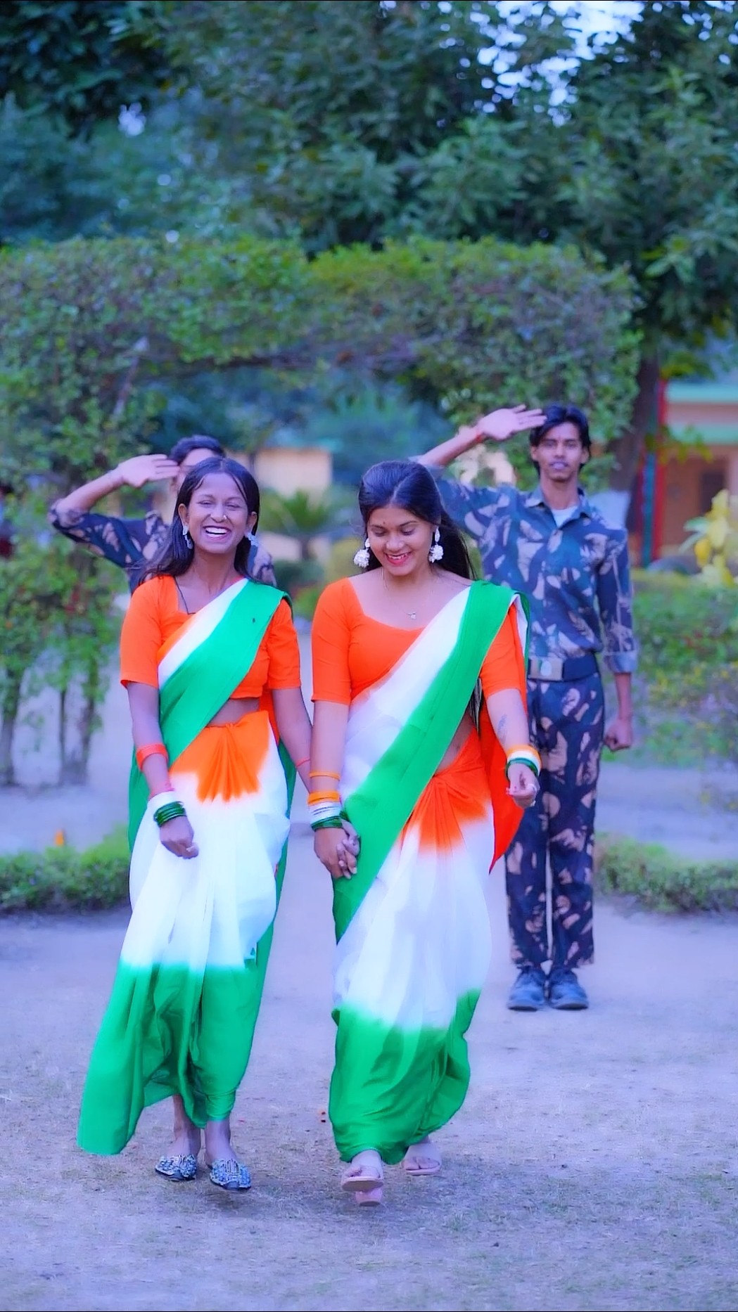 Suno gor se duniya balo
