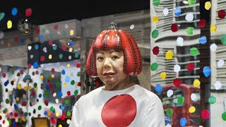 Yayoi Kusama's crazy installations at Louis Vuitton Champs-Elysées