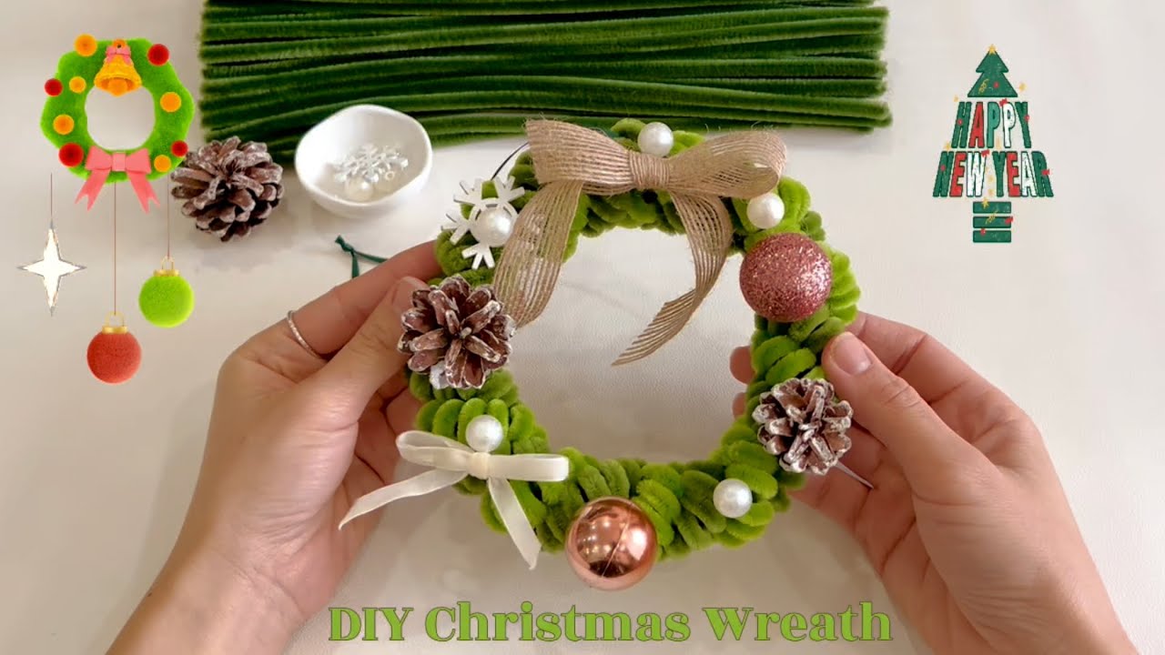 How to Make a DIY Pipe Cleaners Christmas Wreath | Simple Christmas Decor
