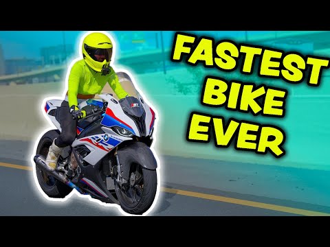 First Ride on 2022 BMW s1000RR vs Ducati V4 *INSANE*