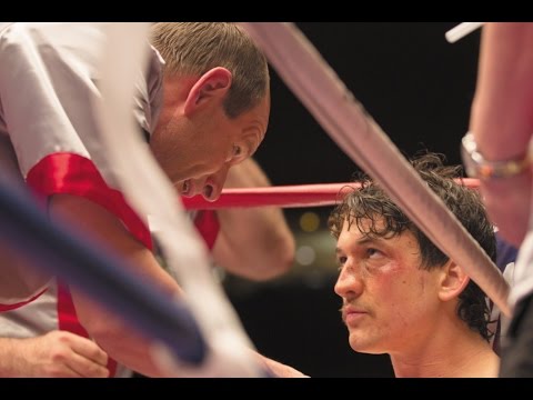 首の骨折から、超人的なカムバックを目指した伝説のボクサーを描く。映画『ビニー／信じる男』予告編