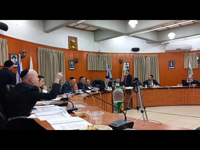 חבר מועצת העיר לראש עיריית בני ברק: "אתם גונבים כספי ציבור ללא בושה"