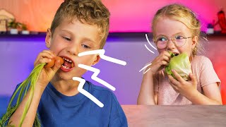 Loudest CRUNCH Wins!! Family Food Challenge