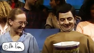 Bean Finds A Girlfriend And Takes Her On A Date! | Mr Bean