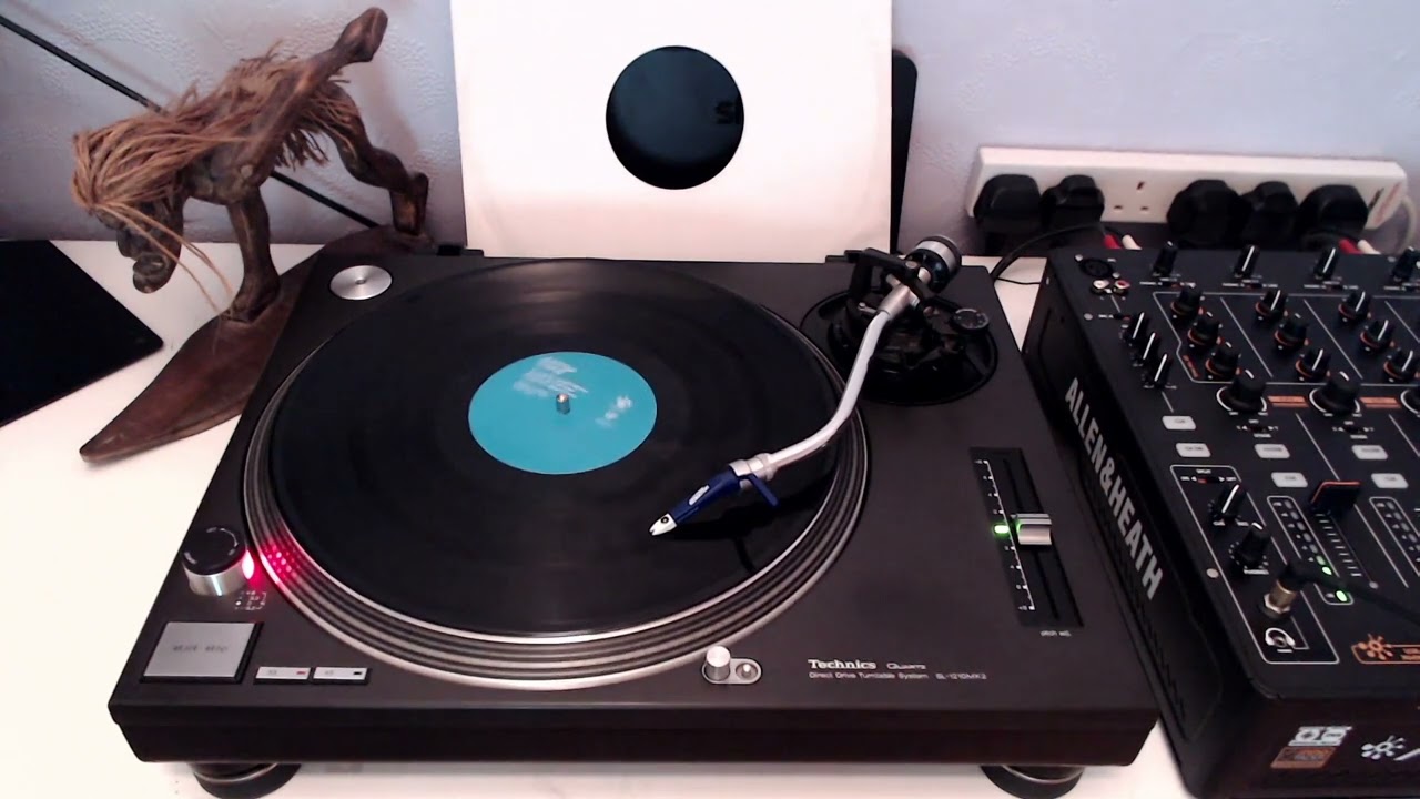 4 Strings - Diving (hiver & hammer different gear remix)