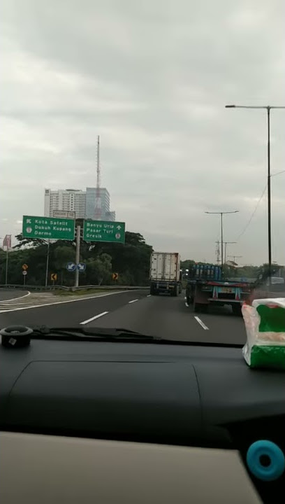 Story wa naik mobil lewat jalan tol