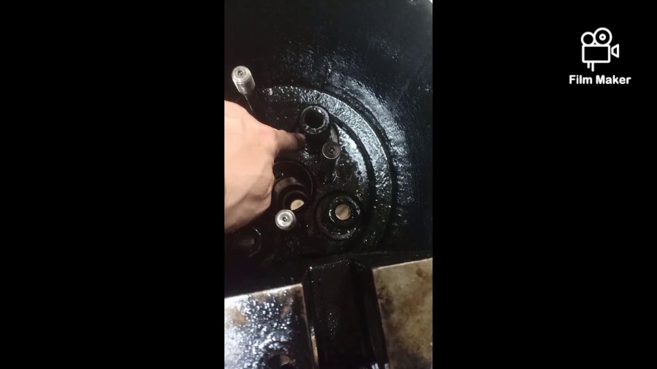 CYLINDER HEAD, Removing Valve Seat & Valve Guides. YouTube