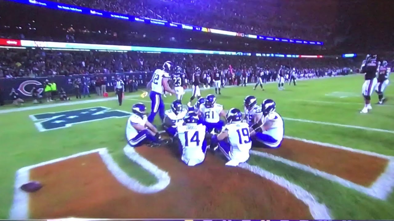 The 5 Best Celebrations of the Vikings Season