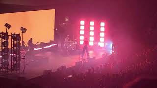 Omar Apollo LIVE @ Madison Square Garden, NYC 10.17.23 Performing "Endlessly" | 'Supoerpowers' Tour