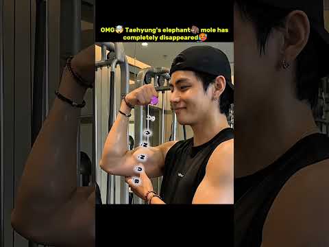 Eindelijk hebben we V-cuts van Taehyung, oh mijn god, kijk hem eens! 😭😭😭😭 De nieuwjaarswensen van...