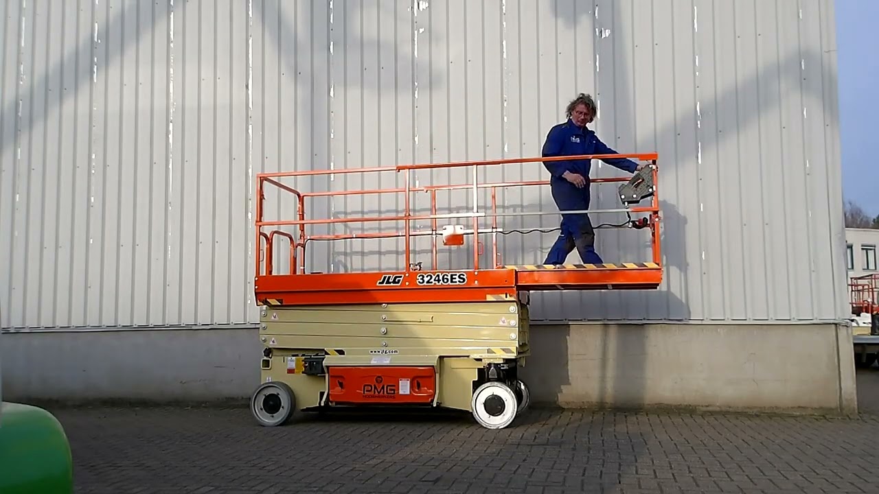 JLG 3246ES, PMG 6513