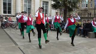 Download Lagu Old Speckled Hen North West Morris dance \ MP3