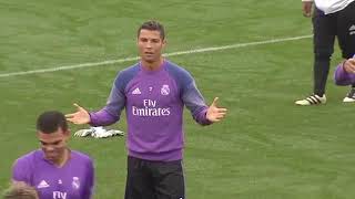 Ronaldo Çalım Yemeye Dayanamıyor.