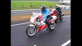 Performance Bikes FZR1000 vs ZZR1100 1990's