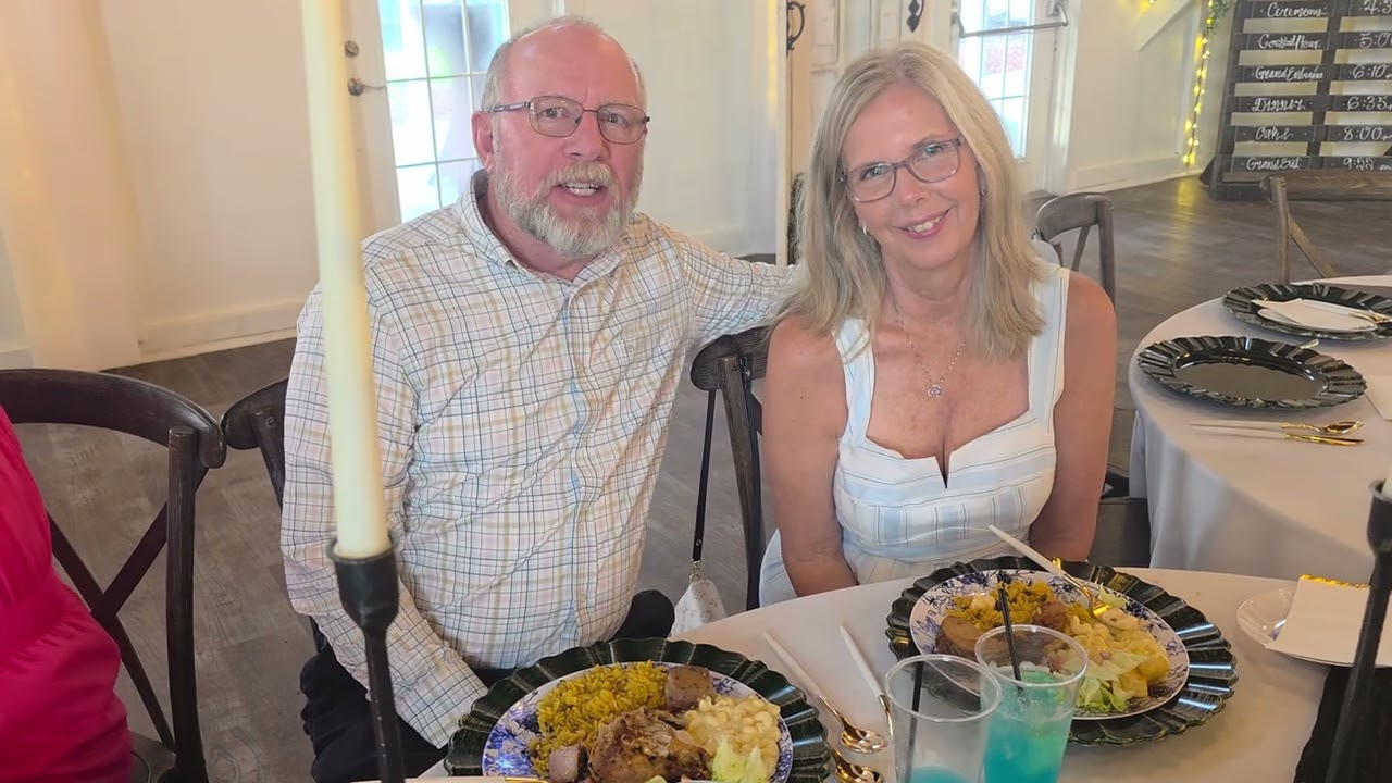 Ever After Farms Blueberry Barn Video Guest Book 6.0 