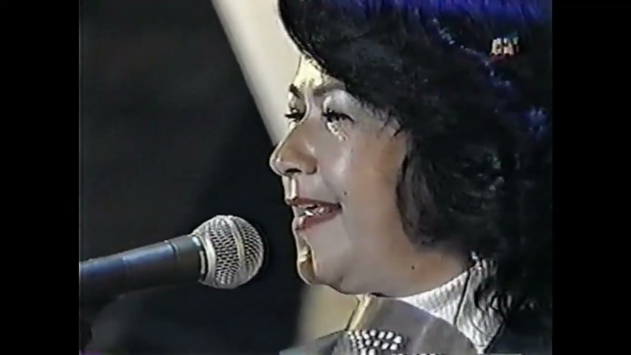 LA CONDUCTORA - VICENTE Y ROCIO MUÑOZ - [Video Mejor Sonido]