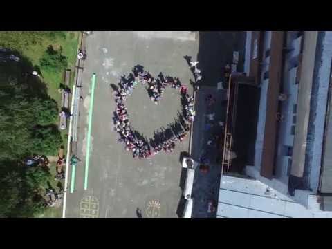 Сердечко из людей. Съемка с воздуха. (Air Survey)